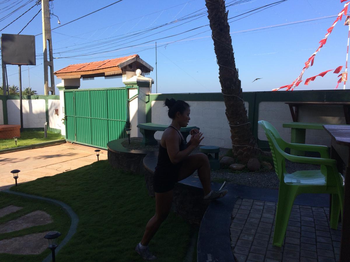 Explore Hostels Negombo Kochchikade Exteriér fotografie