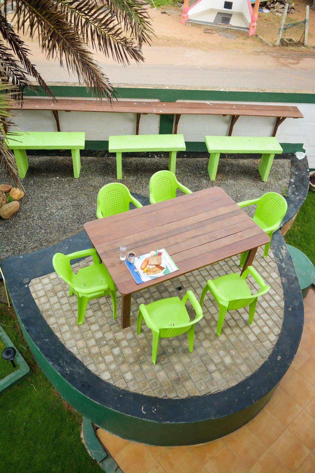 Explore Hostels Negombo Kochchikade Exteriér fotografie